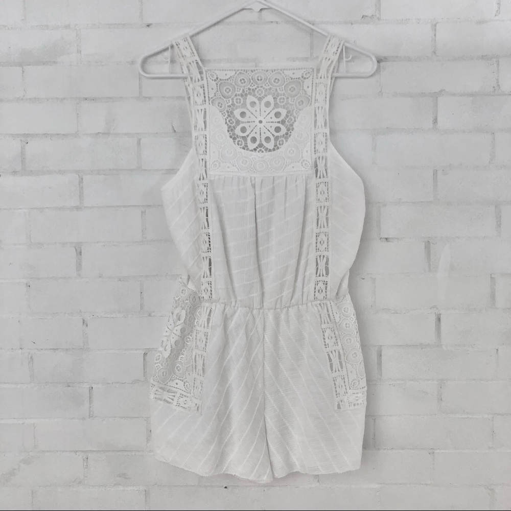 NWOT Revolve Saylor Talya White Cotton Romper - Picture 2 of 8